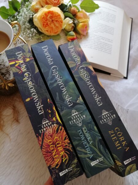 „Córka ognia” Doroty Gąsiorowskiej – pełna pasji i tajemnic powieść, w której teraźniejszość przenika się z przeszłością.