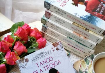 „Saga warszawska” Katarzyny Maludy – powieść, która łączy obyczajowość z prawdą historyczną, ukazując siłę marzeń, kobiecą odwagę i lojalność.