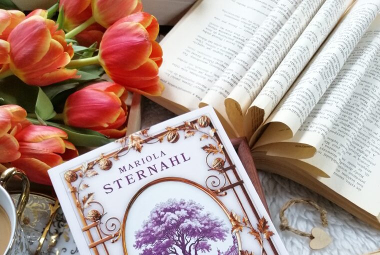 “Tułacze” Mariola Sternahl - powieść, która pozwala zajrzeć w bolesne karty przeszłości, ale robi to z czułością i wrażliwością.