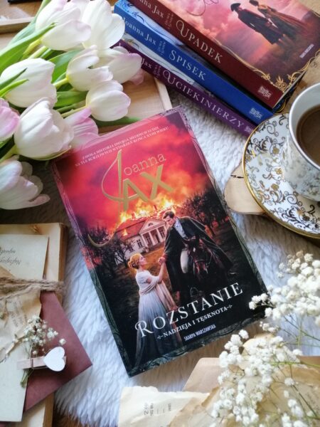 “Rozstanie” Joanna Jax - historia pełna tęsknoty, trudnych wyborów i emocji, które nie pozwalają przejść obok niej obojętnie.