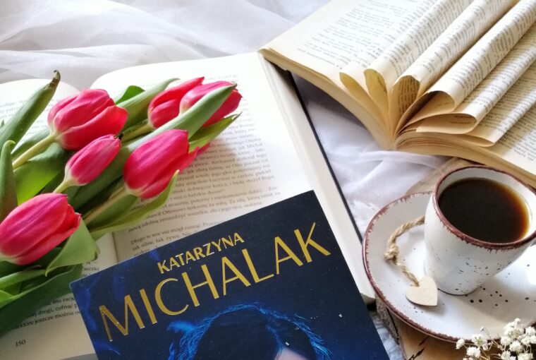 “Bestseller. Skandal” Katarzyna Michalak - gdy za marzeniami o sukcesie kryje się coś więcej — presja, rywalizacja i decyzje, które zostawiają ślad na sumieniu.